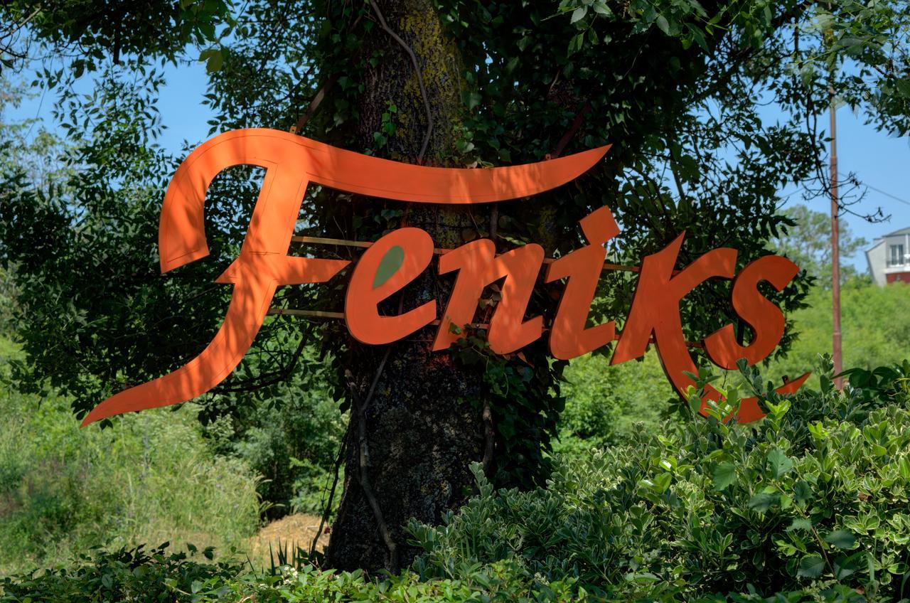 Hotel Feniks 洛泽内茨 外观 照片